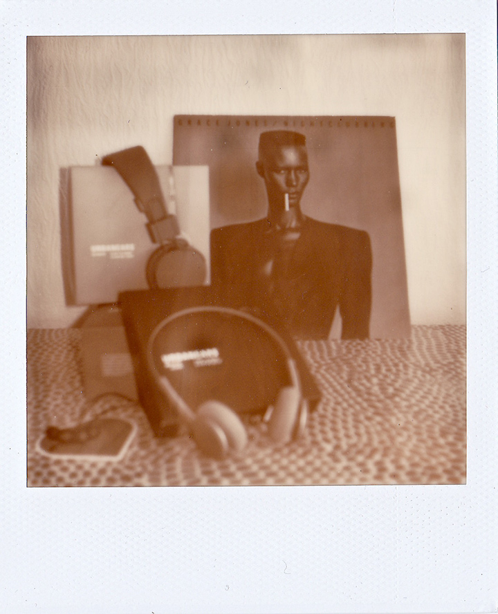 A POLAROID STORY x URBANEARS A POLAROID STORY x URBANEARS